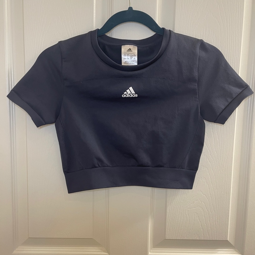 Adidas Small Cropped Top